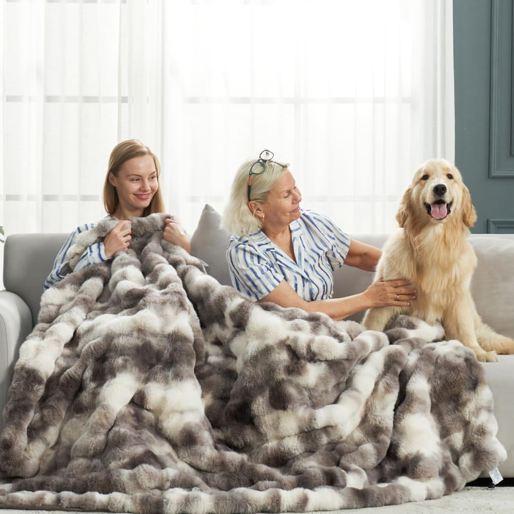 Faux Fur Throw Blanket for Couch, Fuzzy Soft Plush Thick Bubble Blanket