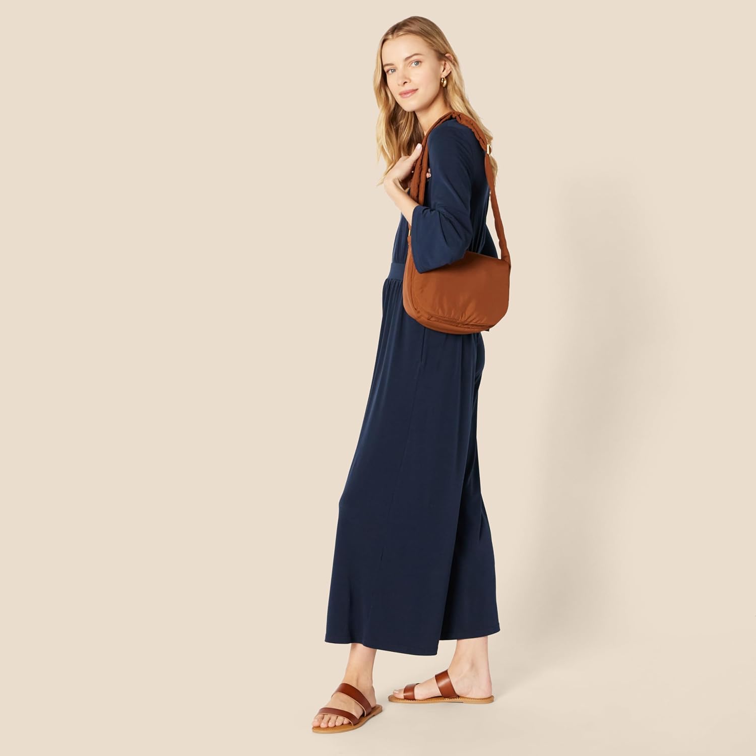 Essentials Women’s Nylon Crossbody Bag – Lightweight, Water-Resistant