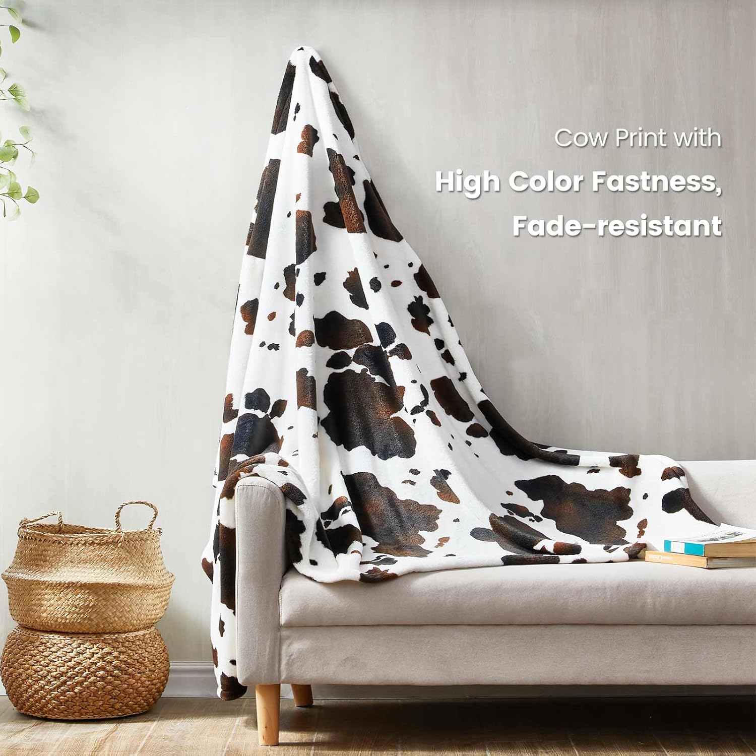 Cow Print Fleece Throw Blanket – 50"x60" Soft, Thick & Warm Milky Plush