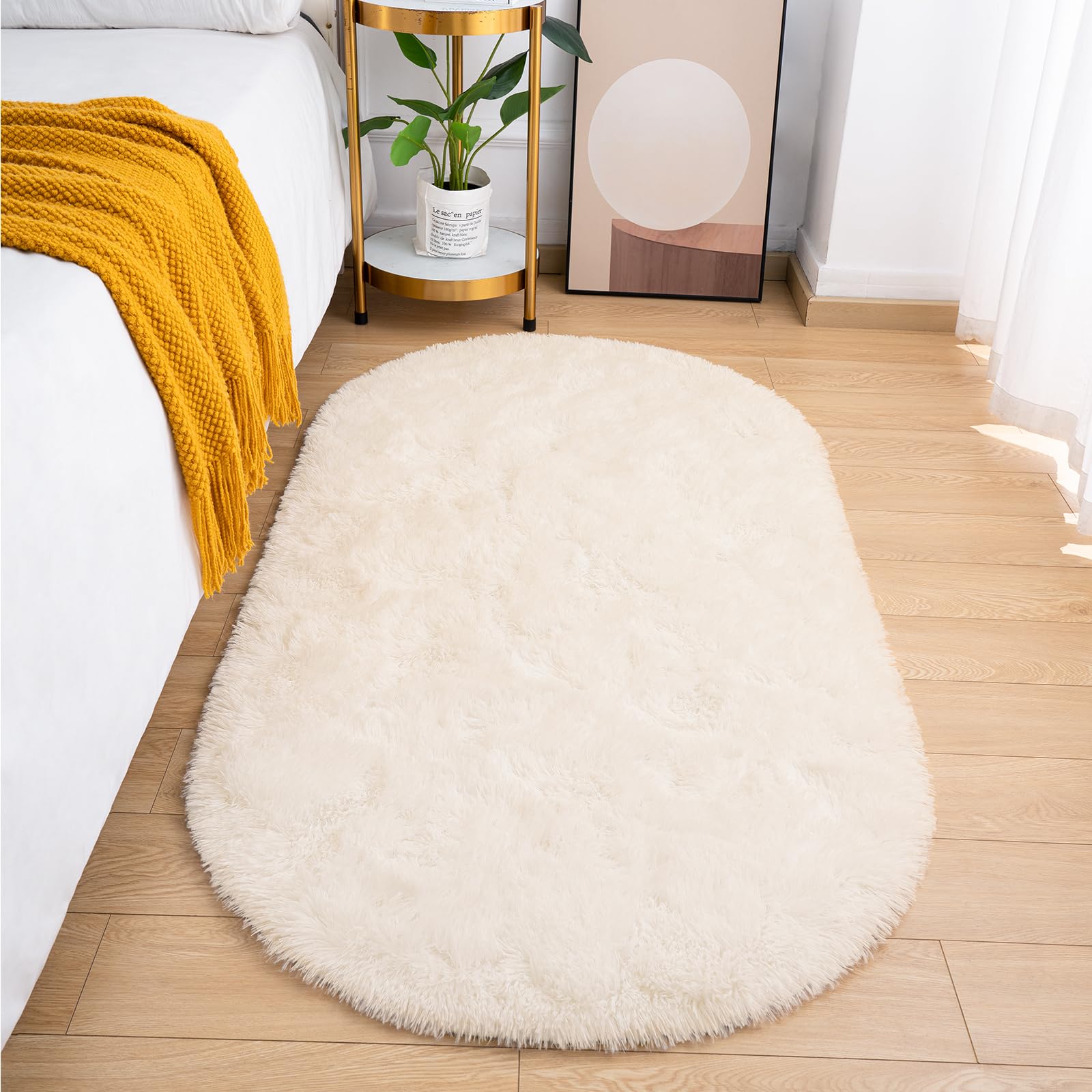 Fluffy Cream Bedroom Rug – 2.6x5.2 Ft Oval Shaggy Bedside Carpet