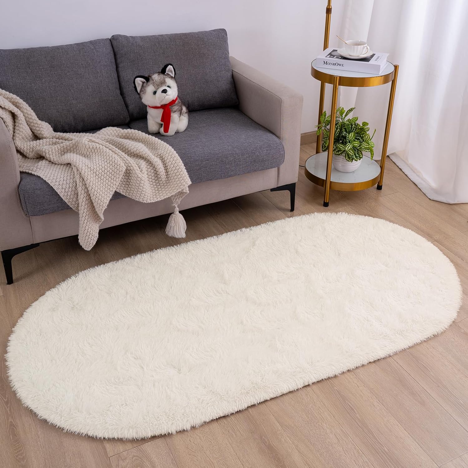 Fluffy Cream Bedroom Rug – 2.6x5.2 Ft Oval Shaggy Bedside Carpet