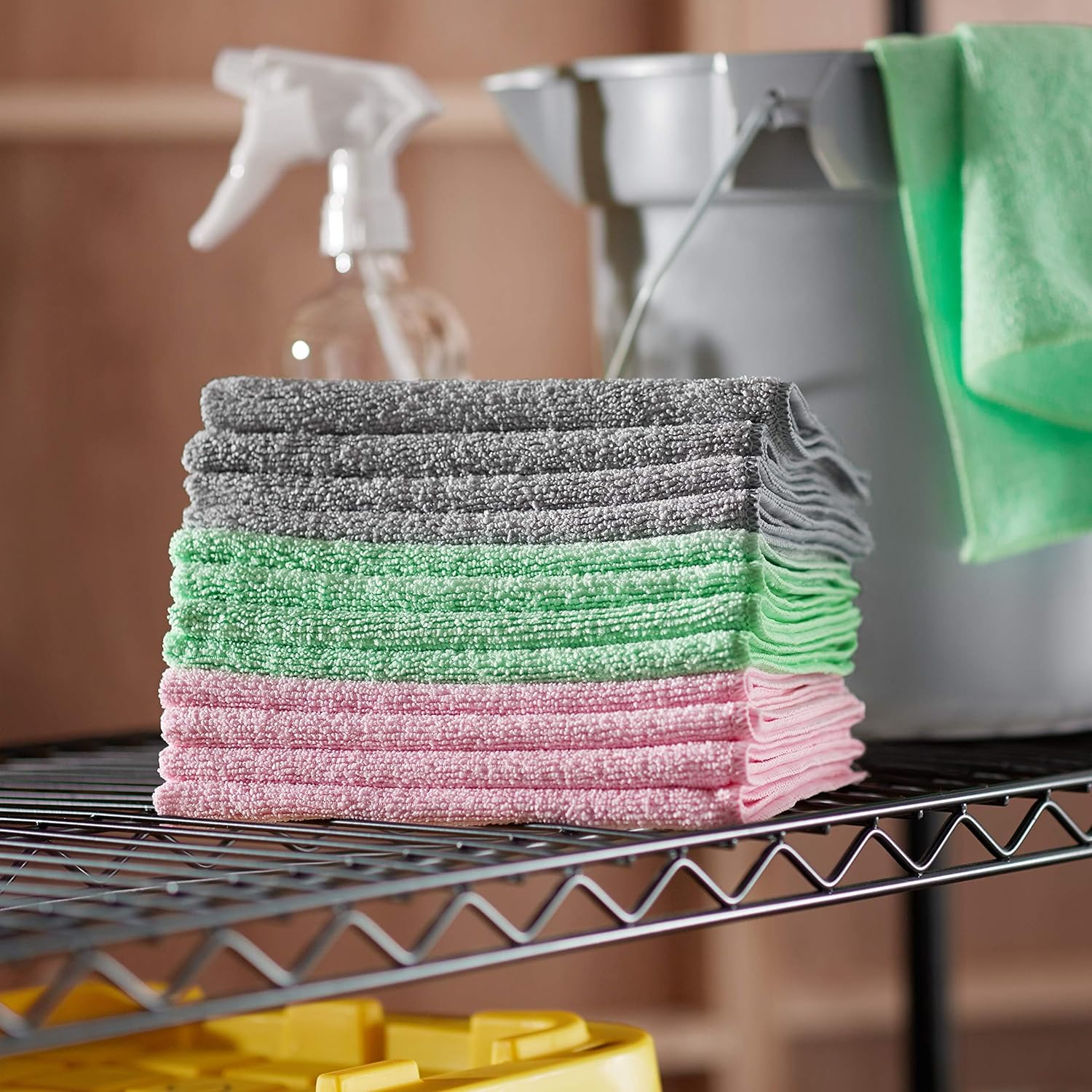 Microfiber Cleaning Cloths – Streak, Lint, and Scratch-Free for Cars