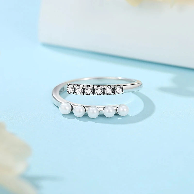 925 Sterling Silver Ring with 5 Pearls & Crystals for Women