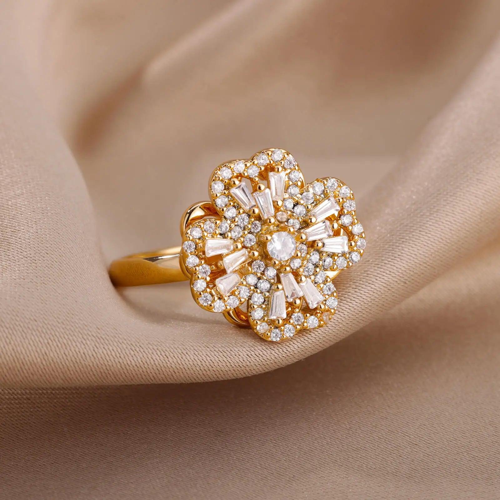 Rotating Clover Ring in Golden at Heart Crafted Gifts